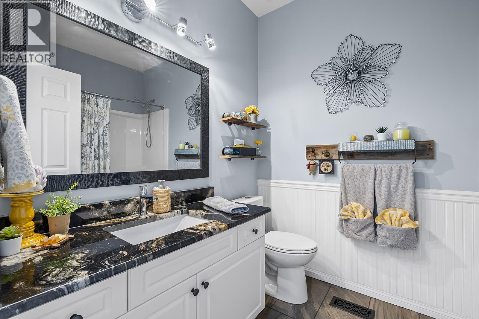 5827 Victoria Street, Peachland, British Columbia  V0H 1X4 - Photo 45 - 10376584