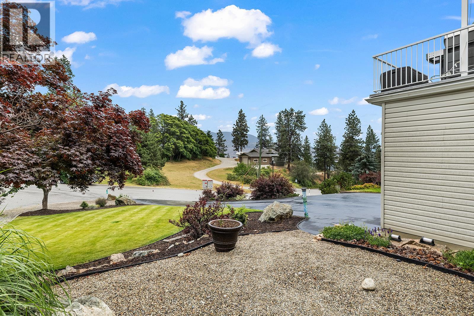 5827 Victoria Street, Peachland, British Columbia  V0H 1X4 - Photo 5 - 10376584