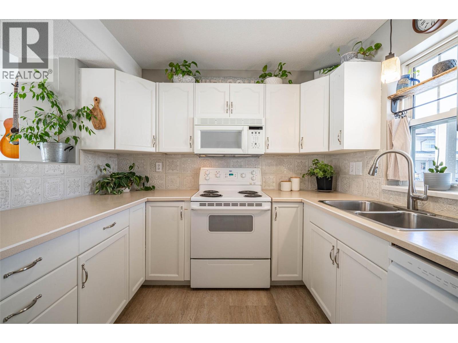 2395 Pleasant Valley Road Unit# 31, Armstrong, British Columbia  V0E 1B2 - Photo 5 - 10376252