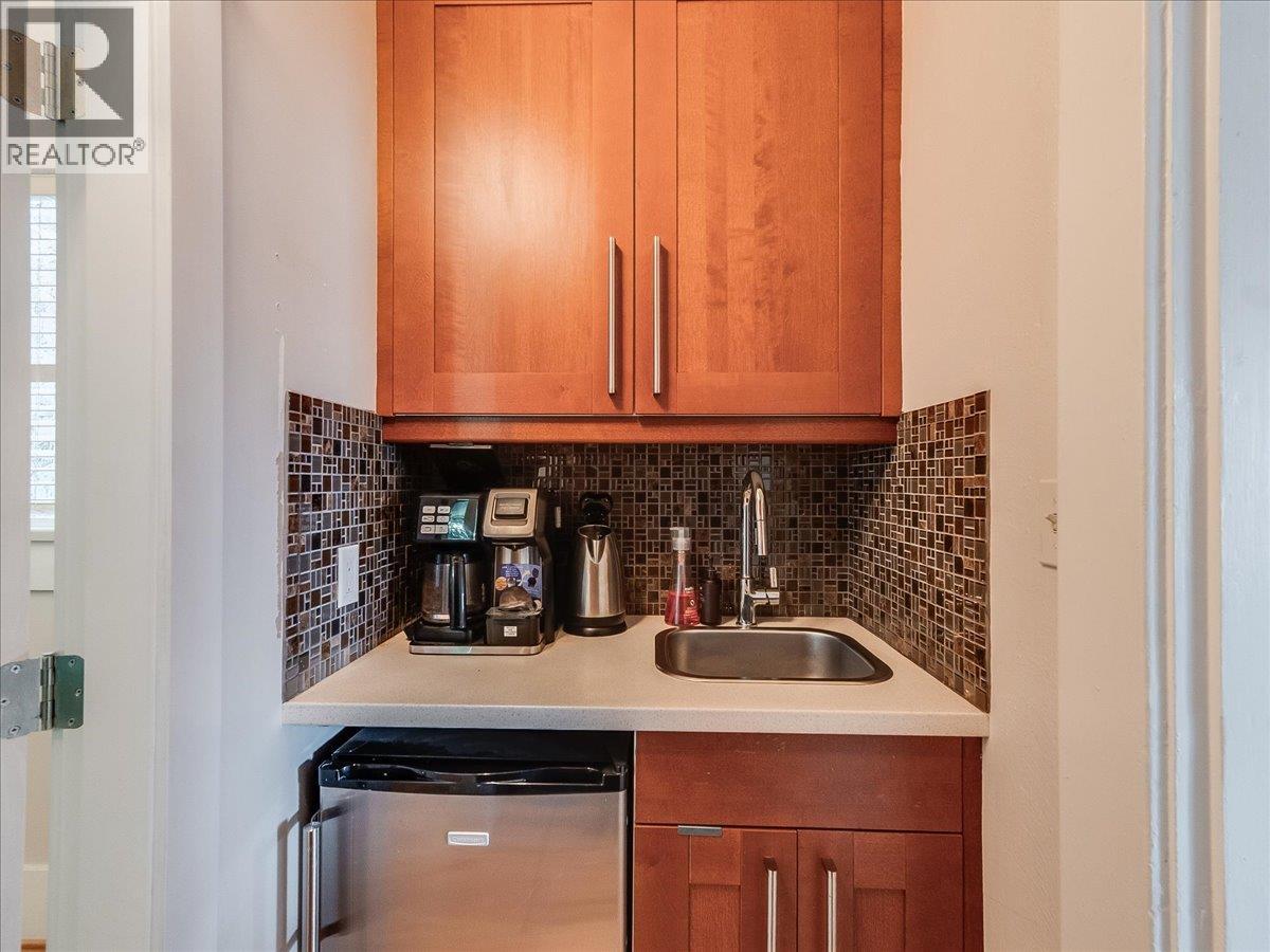 1590 Bay Avenue, Trail, British Columbia  V1R 4B3 - Photo 16 - 10376489