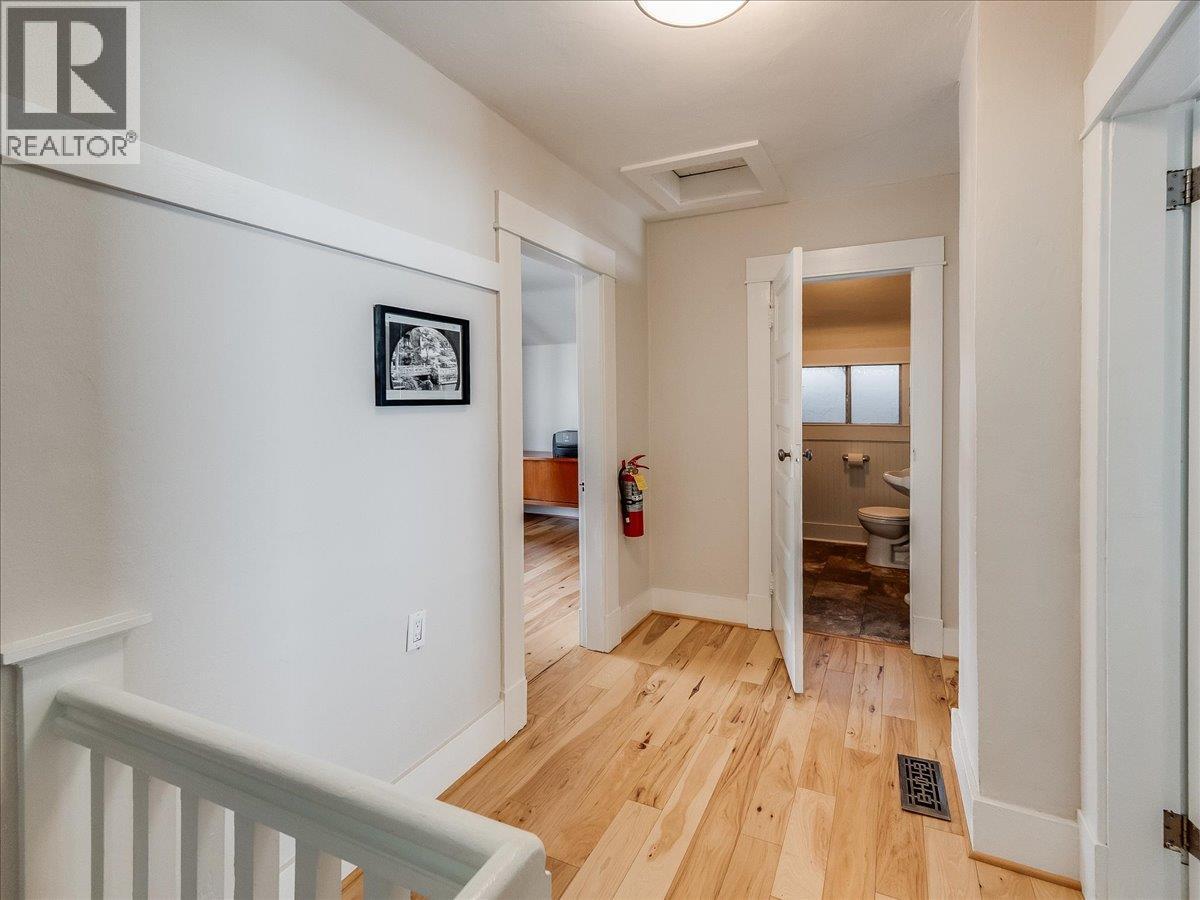 1590 Bay Avenue, Trail, British Columbia  V1R 4B3 - Photo 23 - 10376489