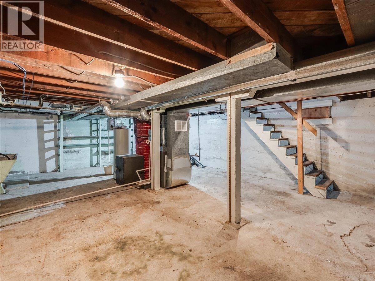 1590 Bay Avenue, Trail, British Columbia  V1R 4B3 - Photo 34 - 10376489