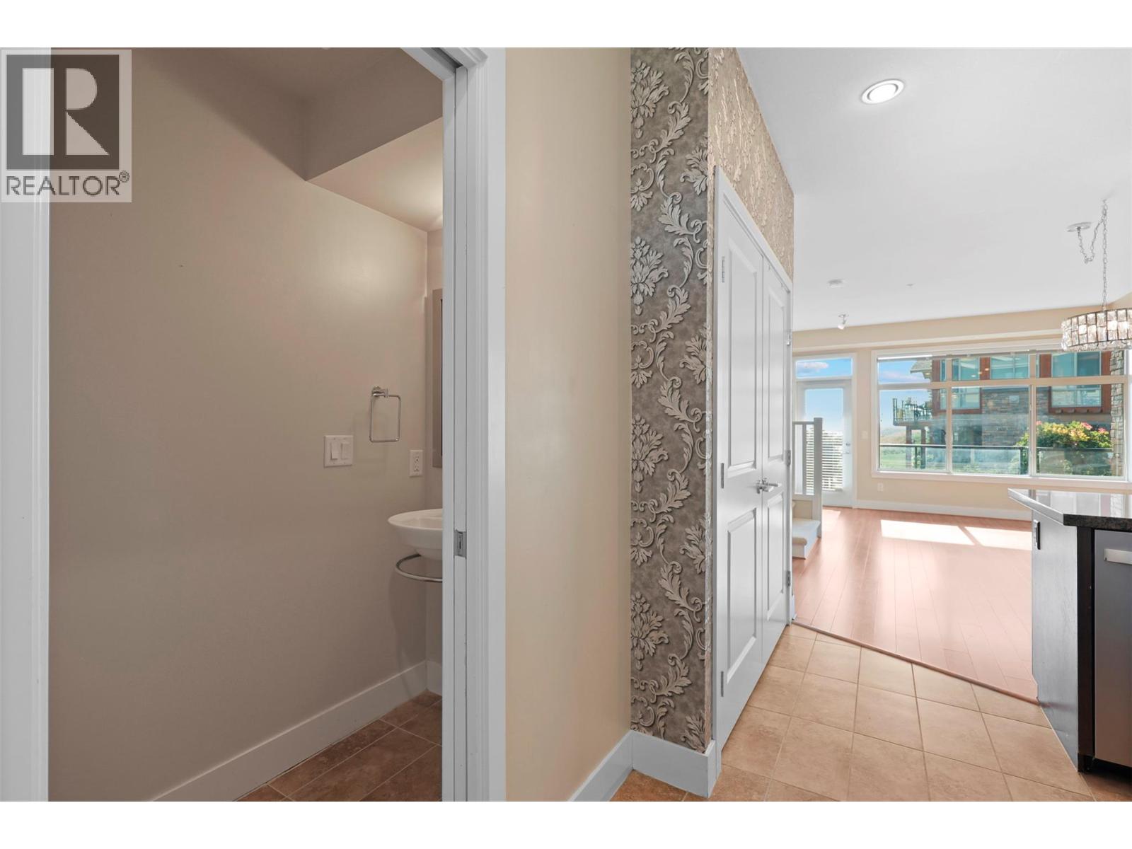 130 Colebrook Road Unit# 31, Kamloops, British Columbia  V1S 0B4 - Photo 4 - 10376509