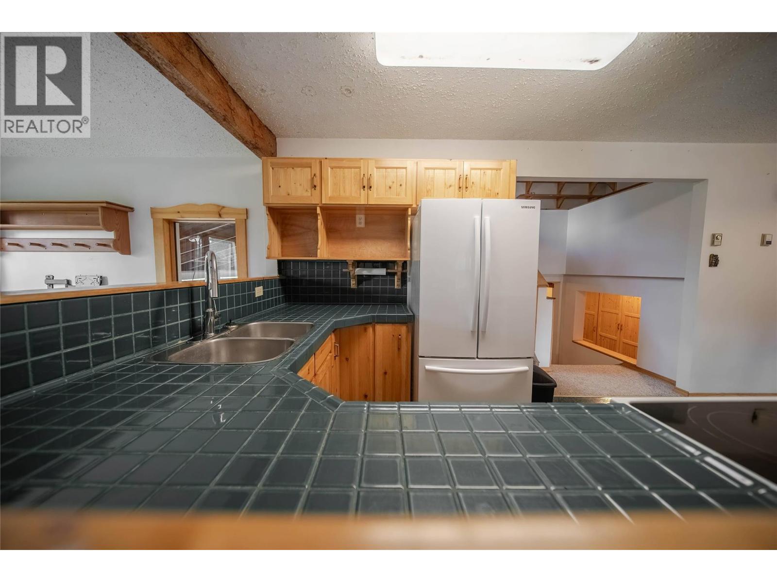 7825 Jaffray Baynes Lake Road Road, Jaffray, British Columbia  V0B 1T4 - Photo 10 - 10376529