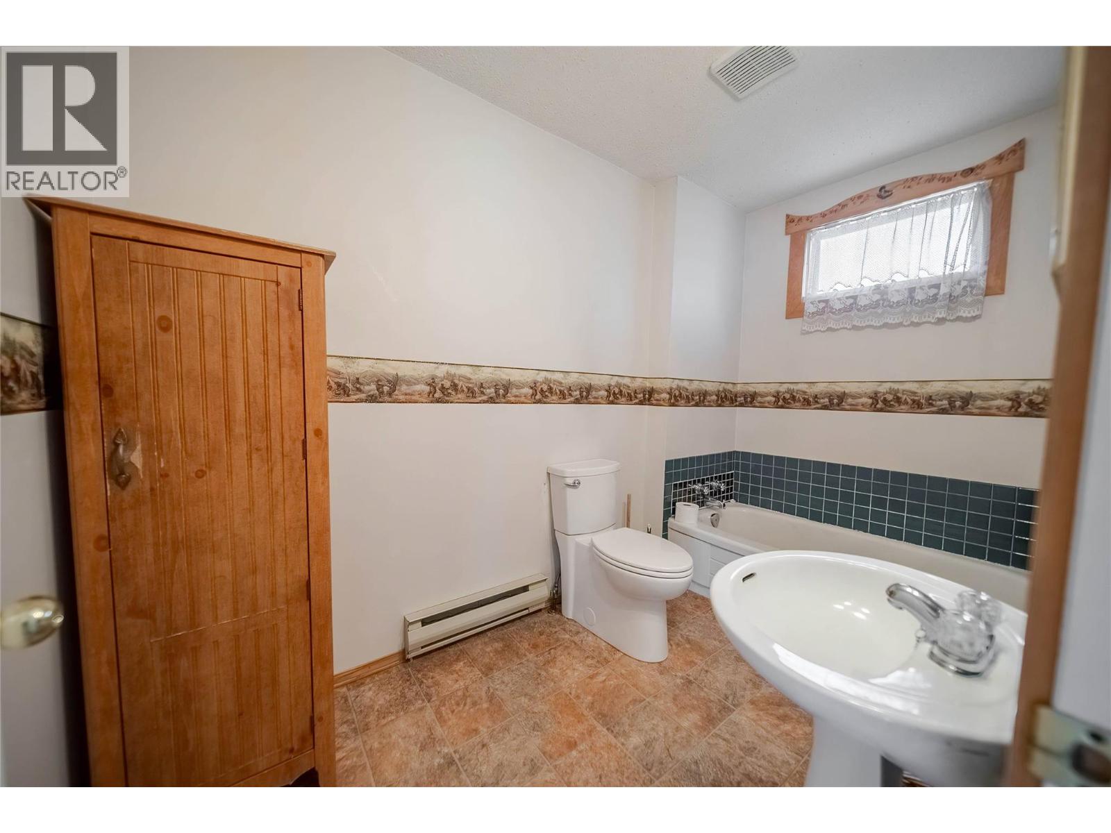 7825 Jaffray Baynes Lake Road Road, Jaffray, British Columbia  V0B 1T4 - Photo 17 - 10376529