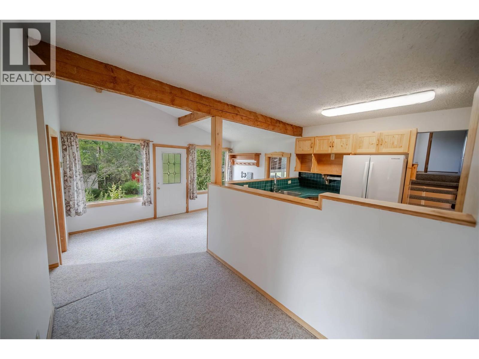 7825 Jaffray Baynes Lake Road Road, Jaffray, British Columbia  V0B 1T4 - Photo 9 - 10376529