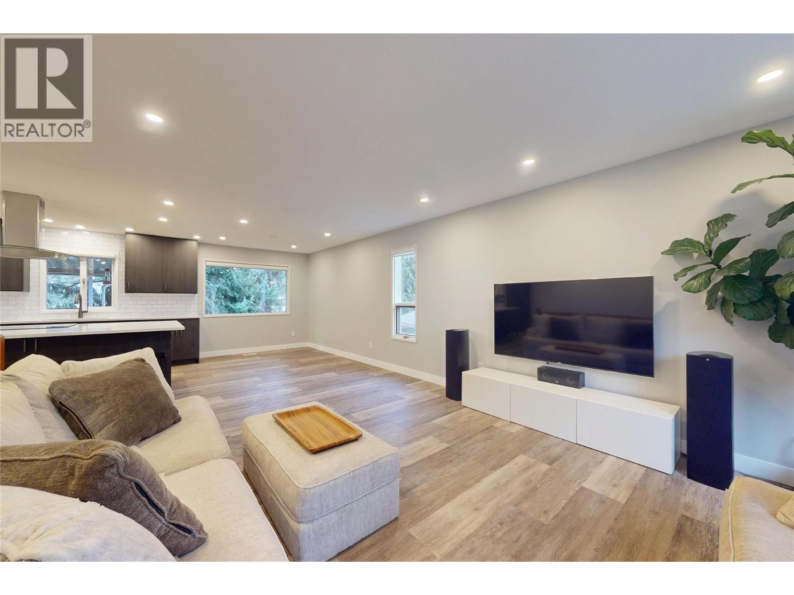 3125 Mciver Road, West Kelowna, British Columbia  V4T 1E7 - Photo 5 - 10376285