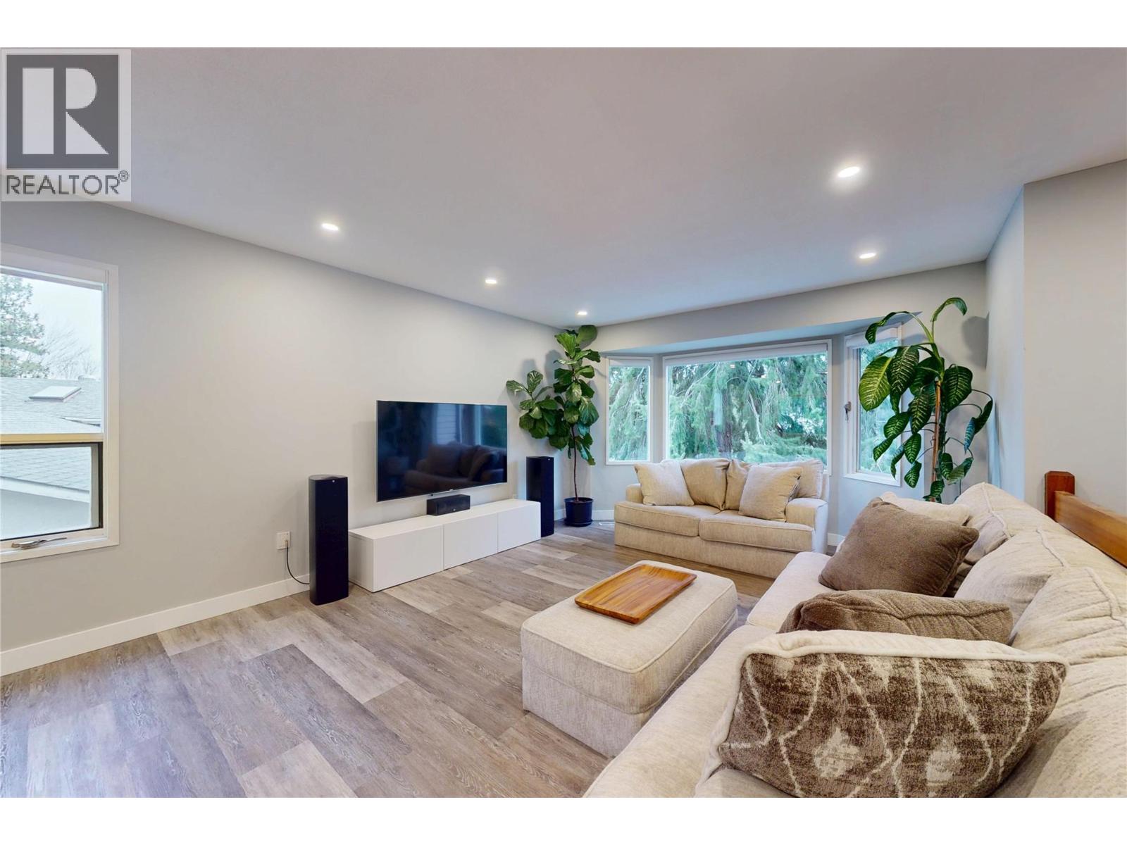 3125 Mciver Road, West Kelowna, British Columbia  V4T 1E7 - Photo 6 - 10376285