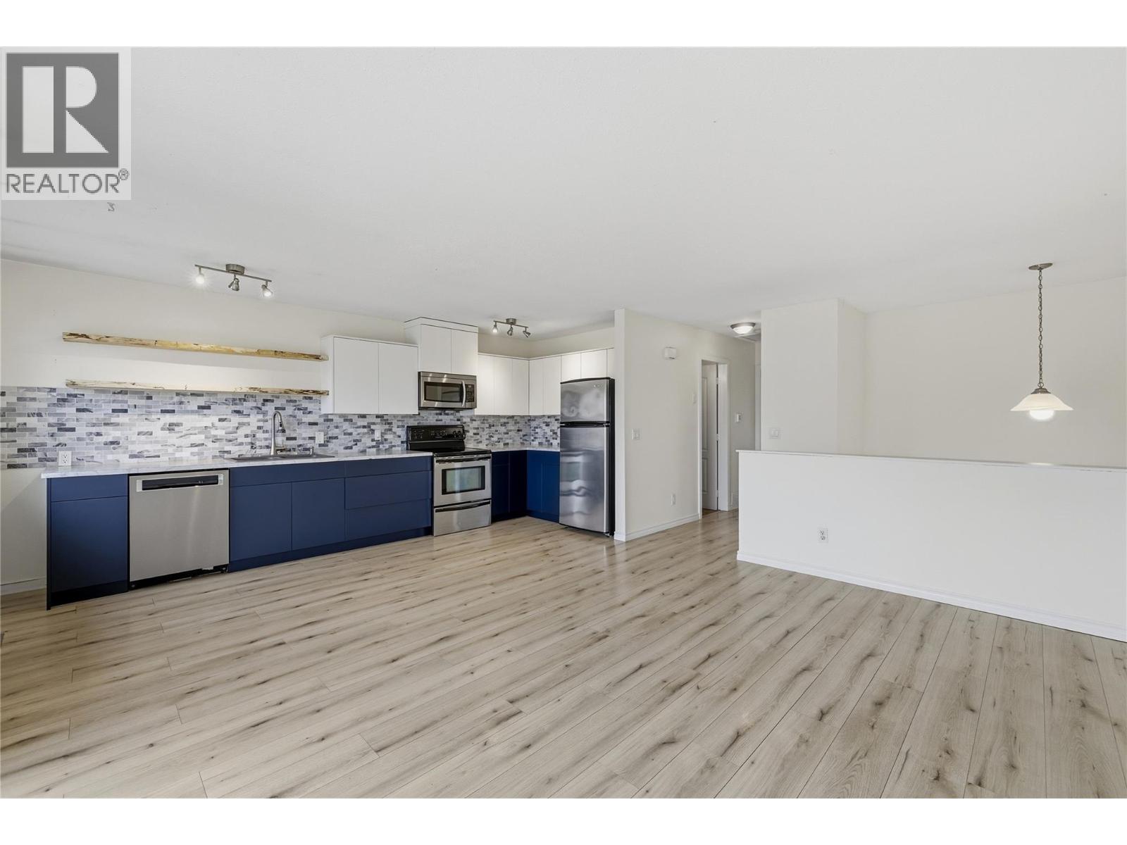 877 Tataryn Road, Kelowna, British Columbia  V1X 1N5 - Photo 15 - 10376409