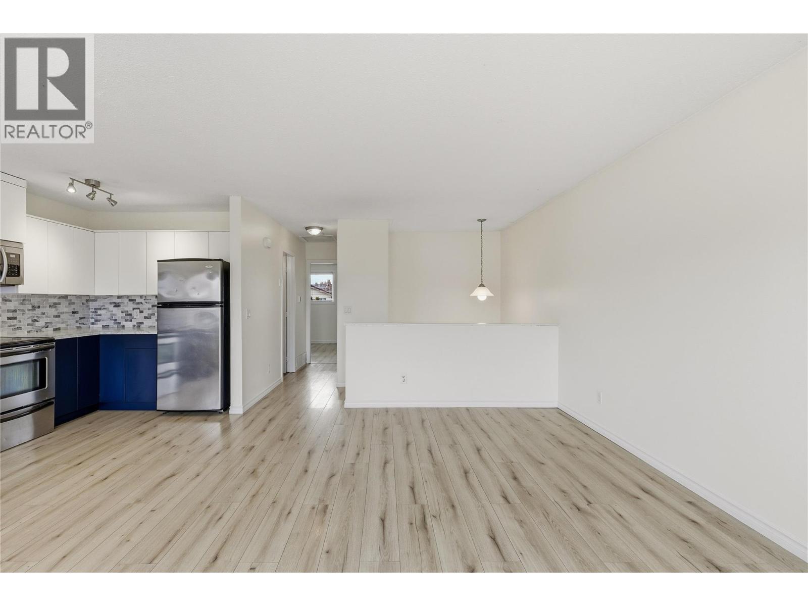 877 Tataryn Road, Kelowna, British Columbia  V1X 1N5 - Photo 17 - 10376409