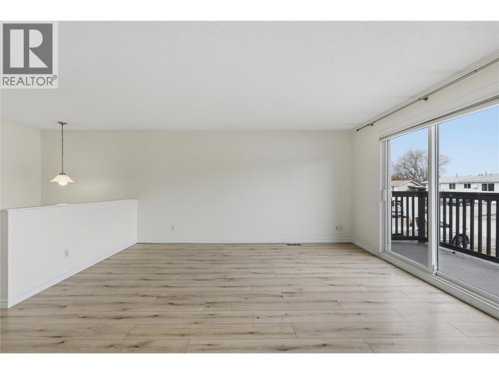 877 Tataryn Road, Kelowna, British Columbia  V1X 1N5 - Photo 19 - 10376409