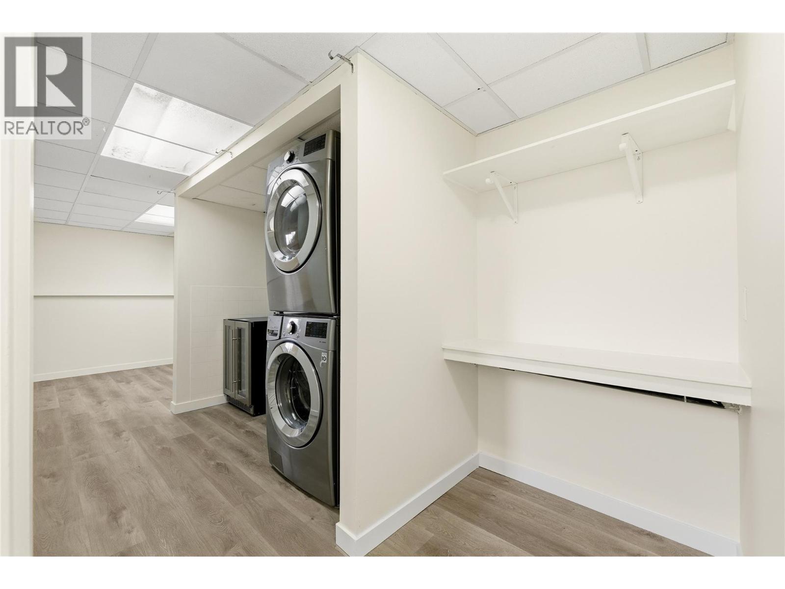 877 Tataryn Road, Kelowna, British Columbia  V1X 1N5 - Photo 31 - 10376409