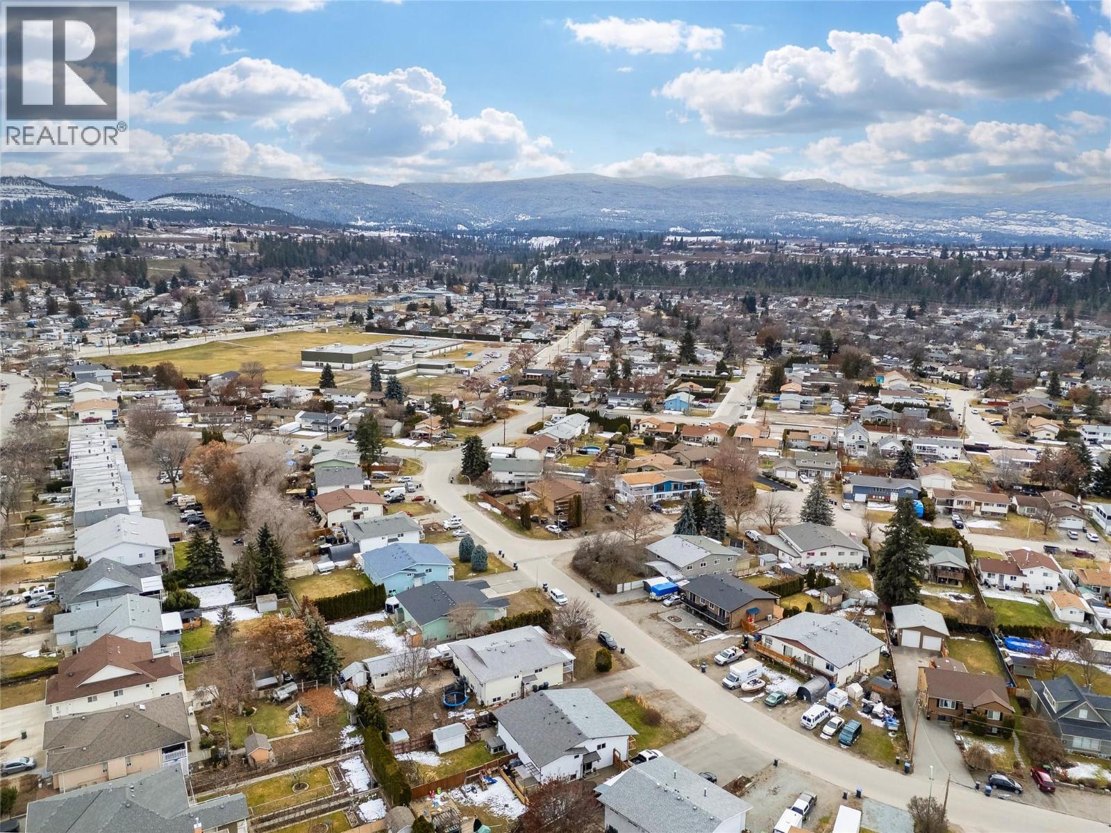 877 Tataryn Road, Kelowna, British Columbia  V1X 1N5 - Photo 42 - 10376409