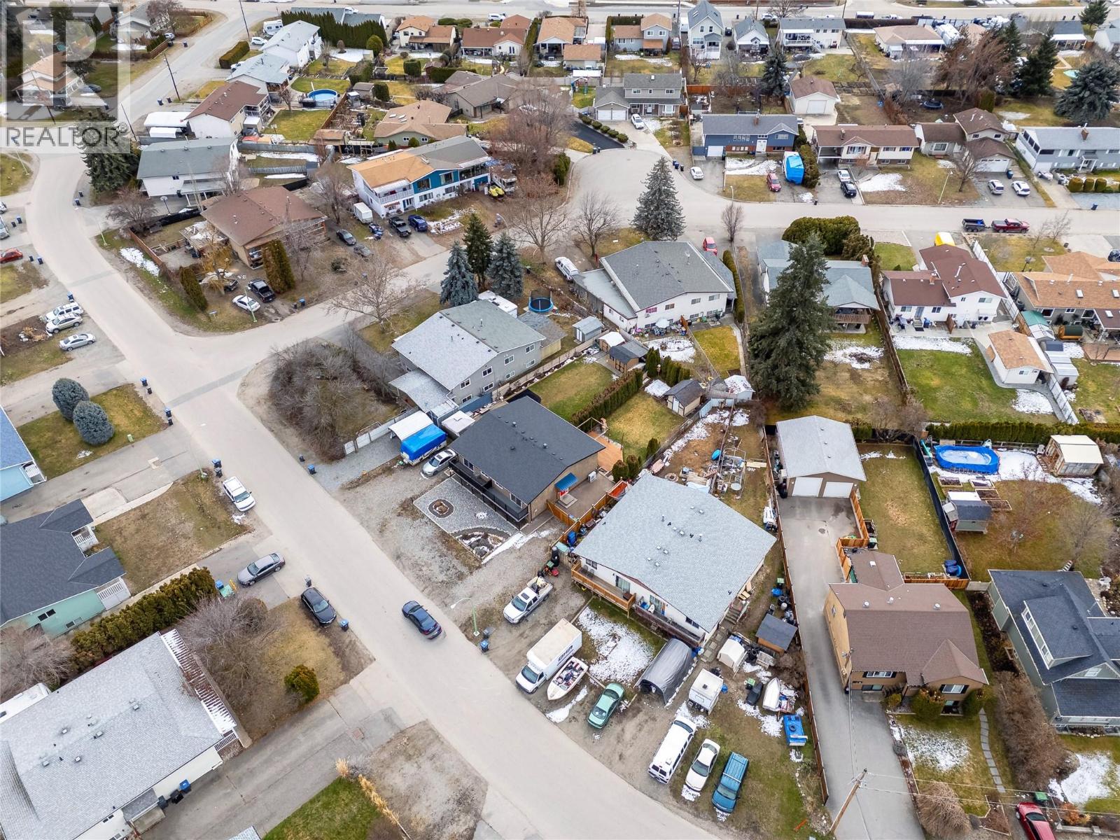 877 Tataryn Road, Kelowna, British Columbia  V1X 1N5 - Photo 43 - 10376409