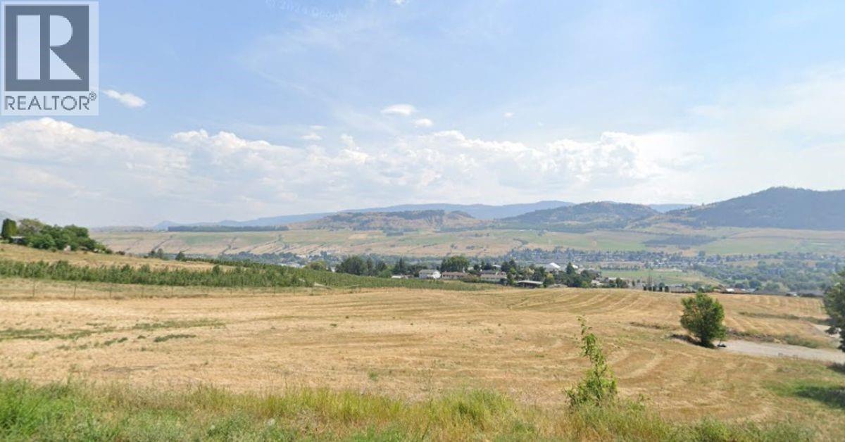 7001 & 6901 Lakeridge & Amber Drive, vernon, British Columbia