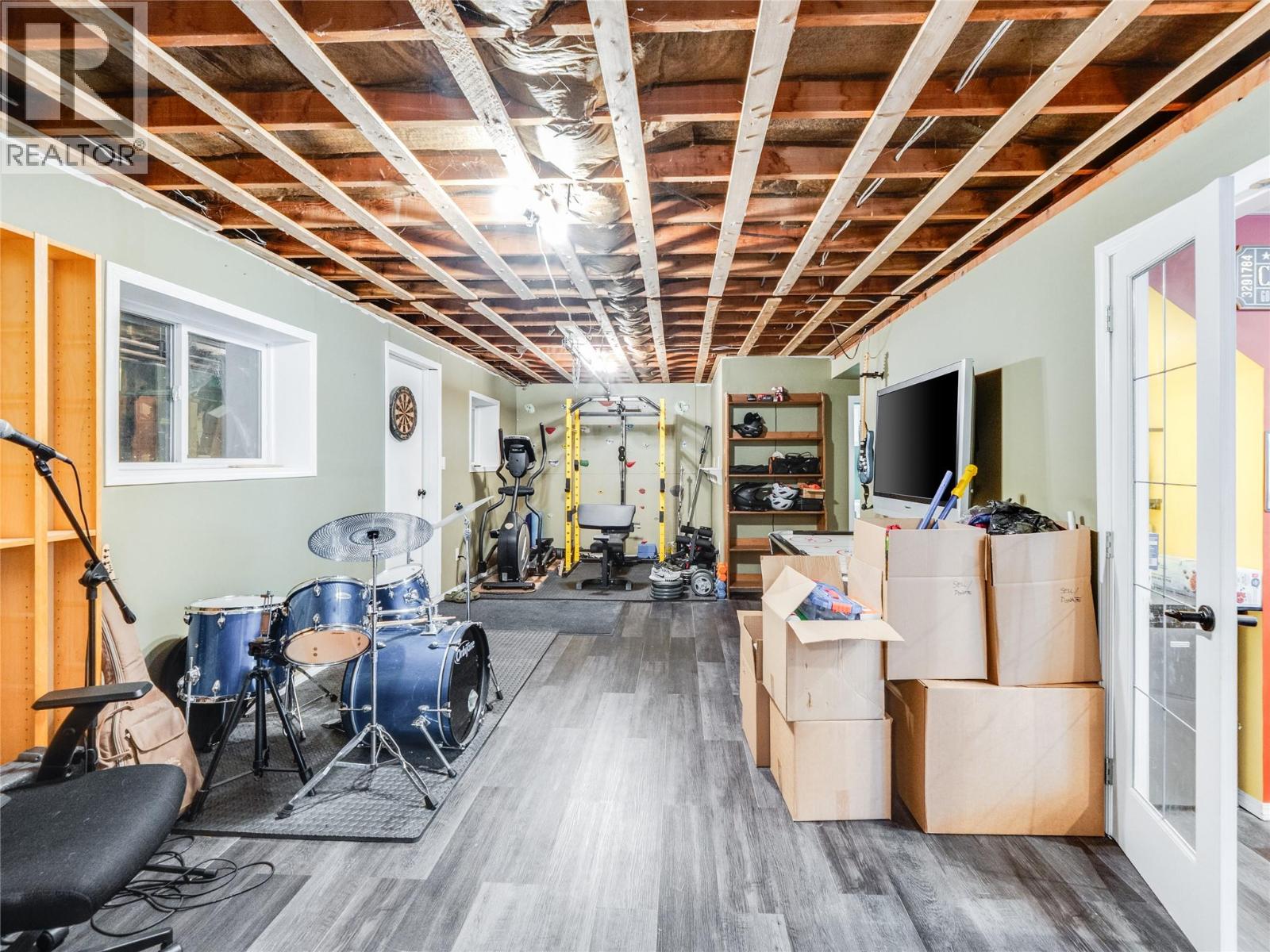 601 6th Avenue, Castlegar, British Columbia  V1N 1T8 - Photo 33 - 10376541