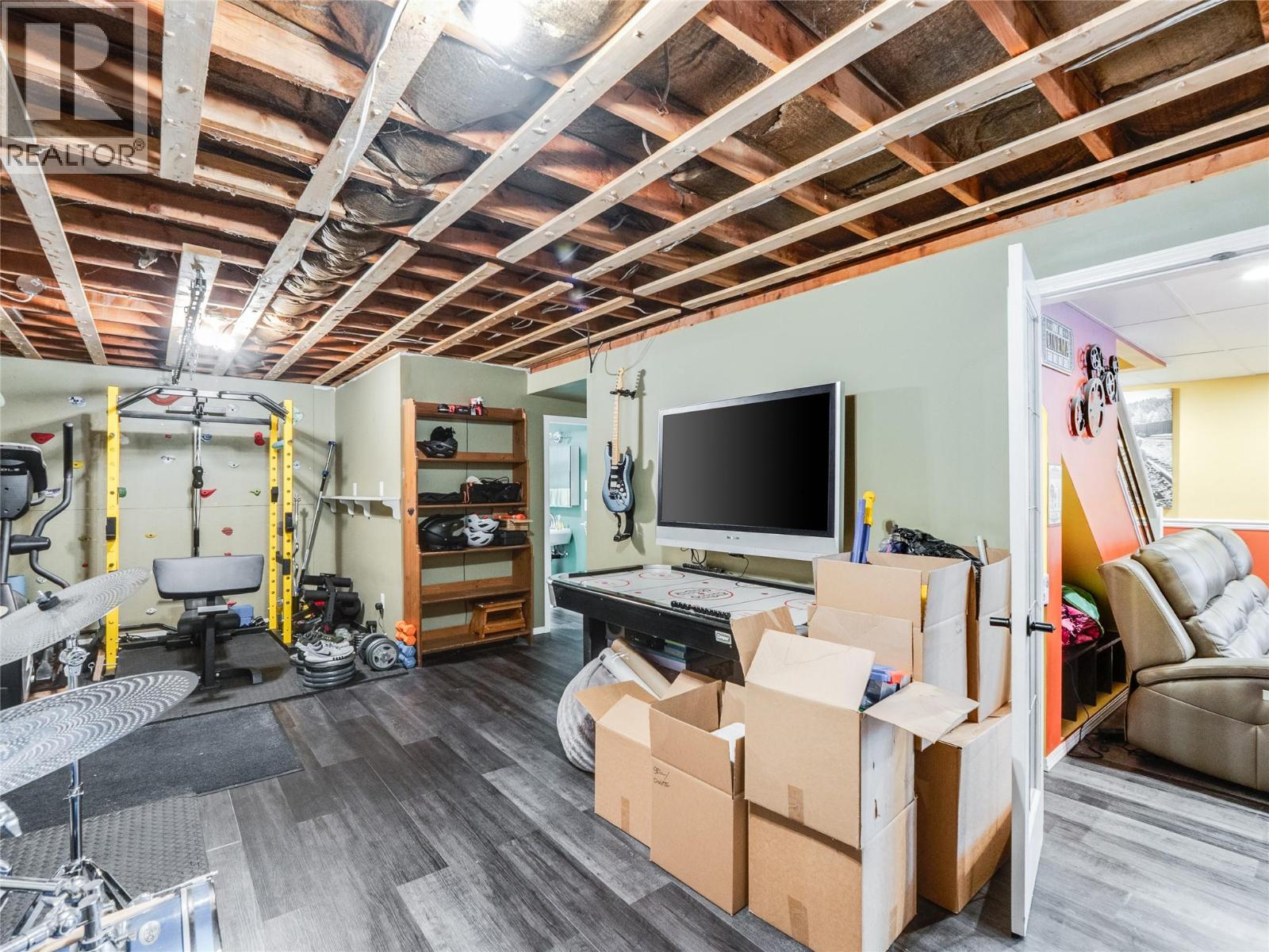 601 6th Avenue, Castlegar, British Columbia  V1N 1T8 - Photo 34 - 10376541