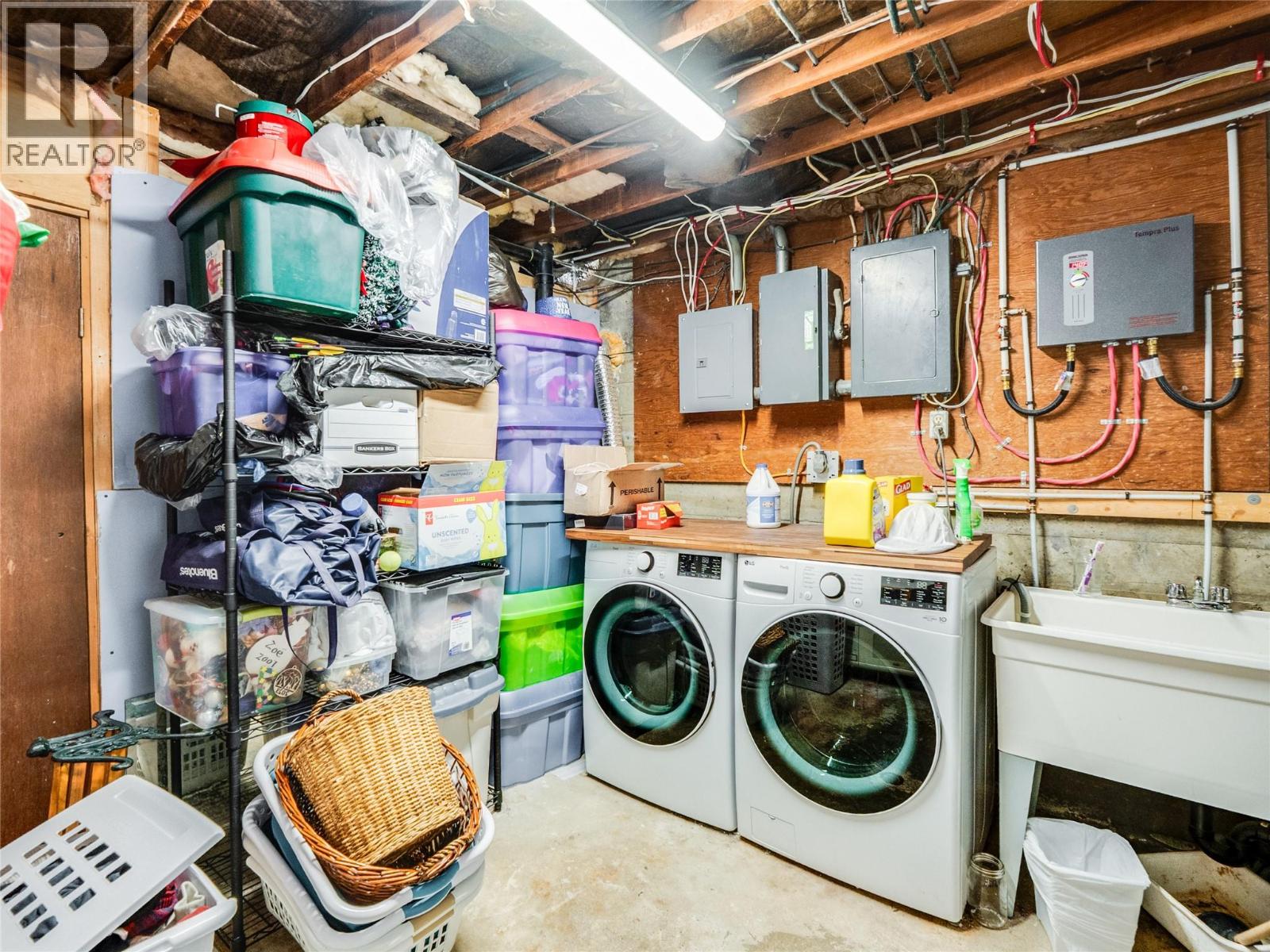 601 6th Avenue, Castlegar, British Columbia  V1N 1T8 - Photo 38 - 10376541