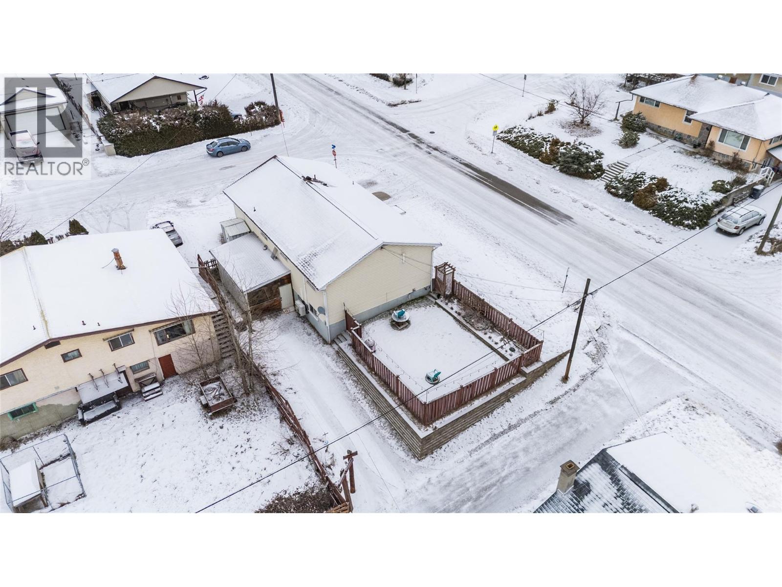 601 6th Avenue, Castlegar, British Columbia  V1N 1T8 - Photo 52 - 10376541