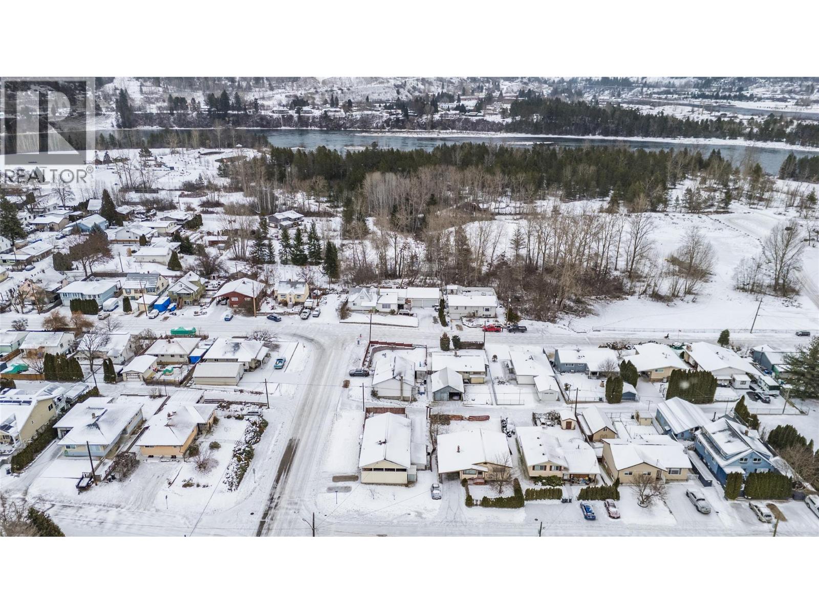 601 6th Avenue, Castlegar, British Columbia  V1N 1T8 - Photo 55 - 10376541