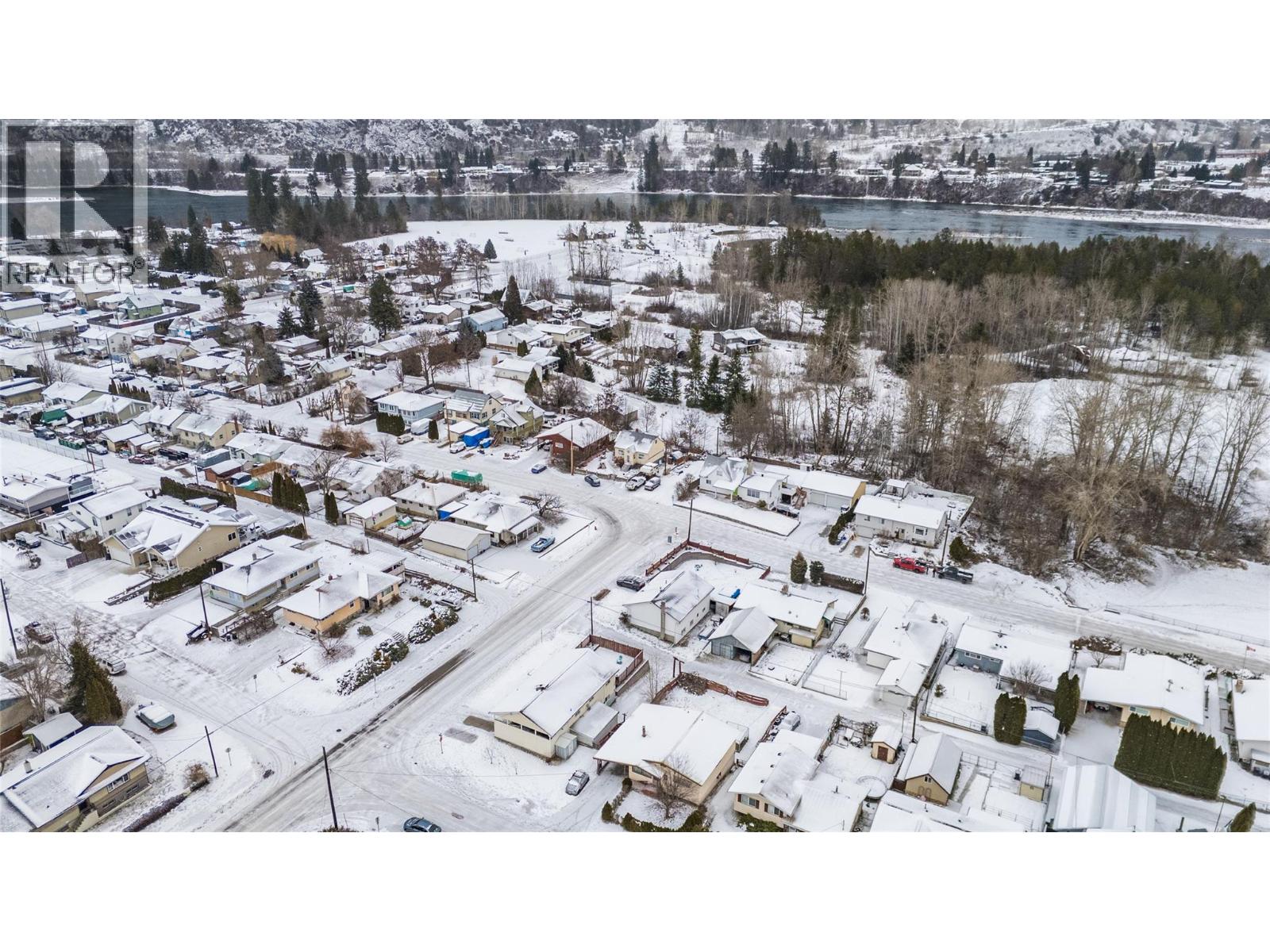 601 6th Avenue, Castlegar, British Columbia  V1N 1T8 - Photo 57 - 10376541