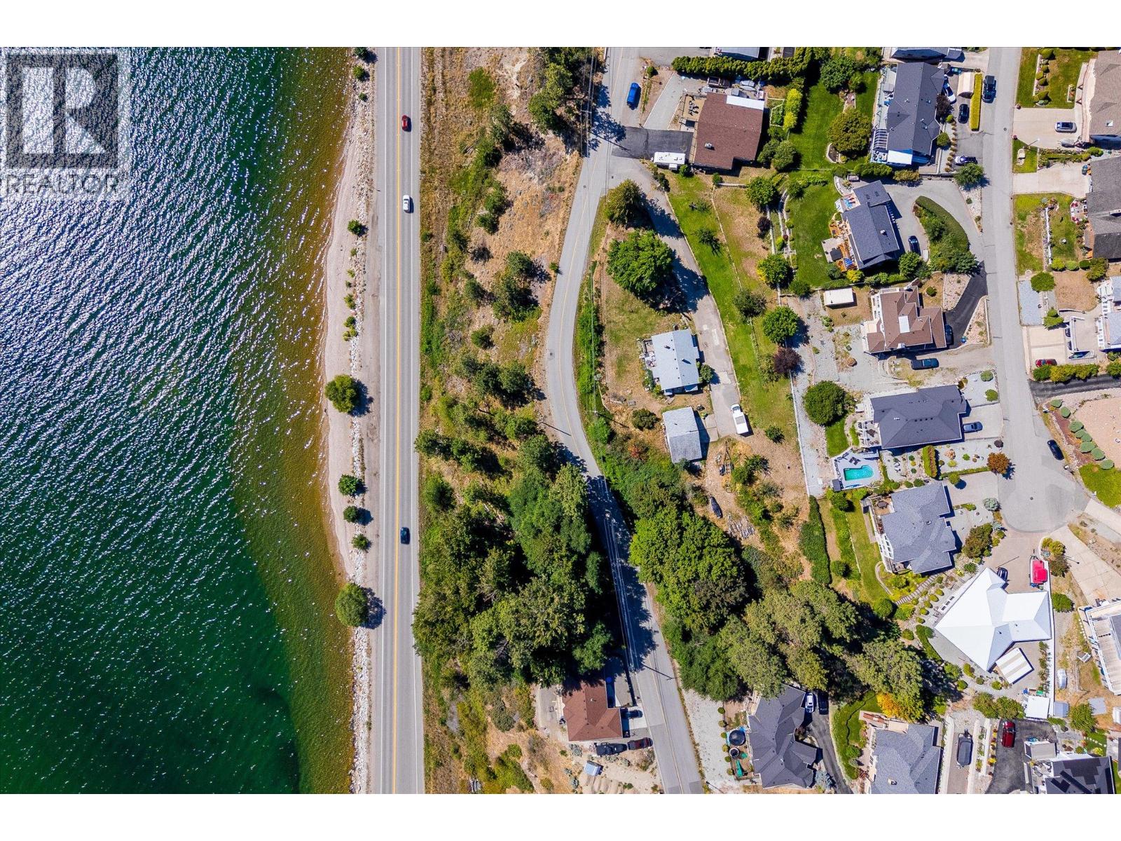 6488 Renfrew Road, Peachland, British Columbia  V0H 1X7 - Photo 5 - 10376207