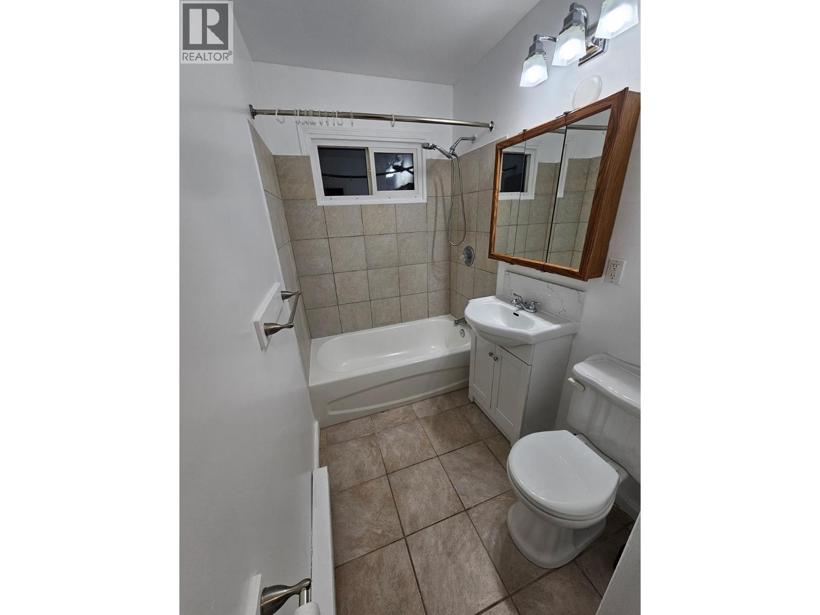 4904 Pleasant Valley Road, Vernon, British Columbia  V1B 3L7 - Photo 22 - 10376592