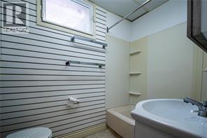 4904 Pleasant Valley Road, Vernon, British Columbia  V1B 3L7 - Photo 9 - 10376592