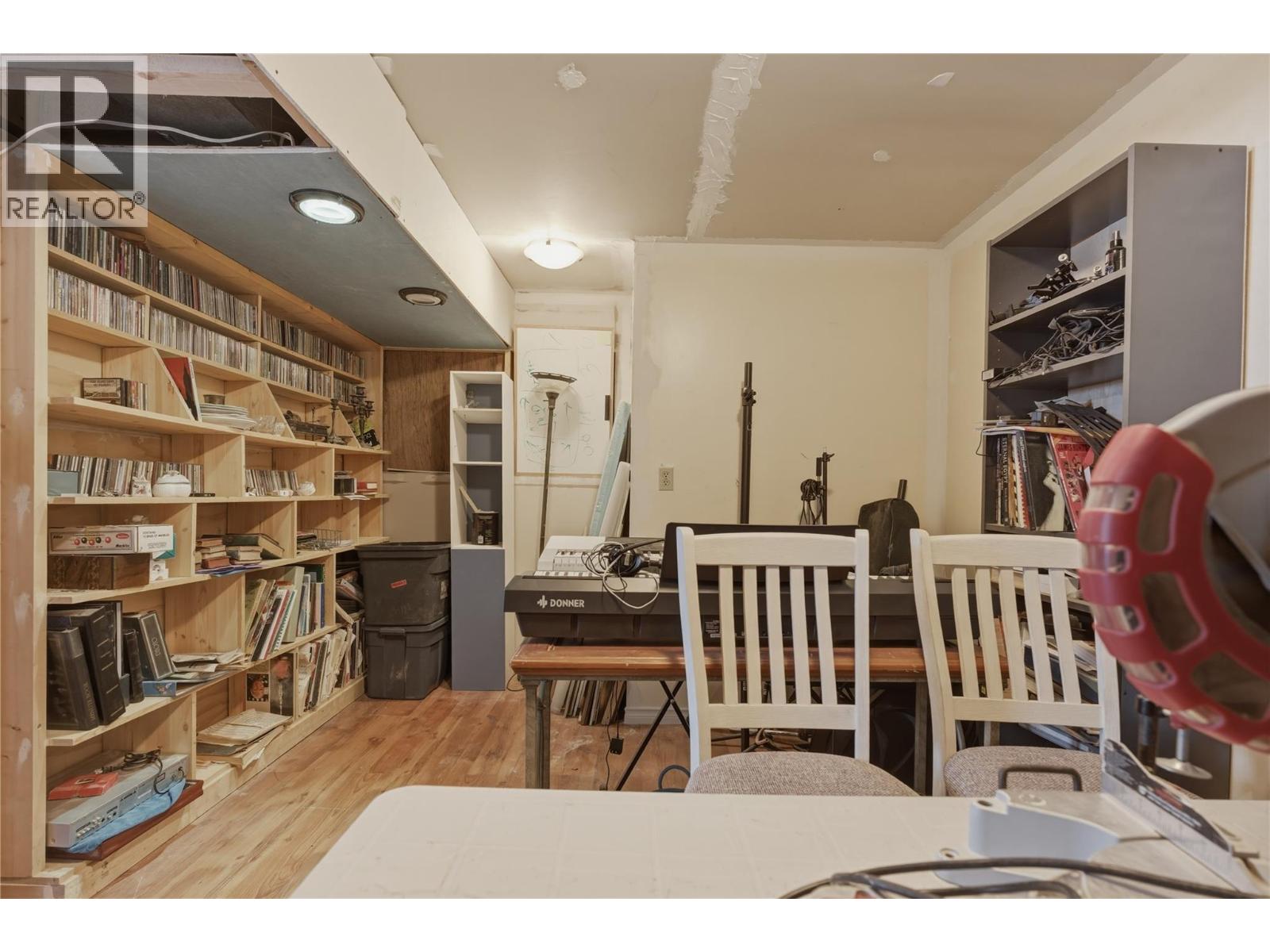 31 Beryl Drive, Logan Lake, British Columbia  V0E 1W0 - Photo 24 - 10376403