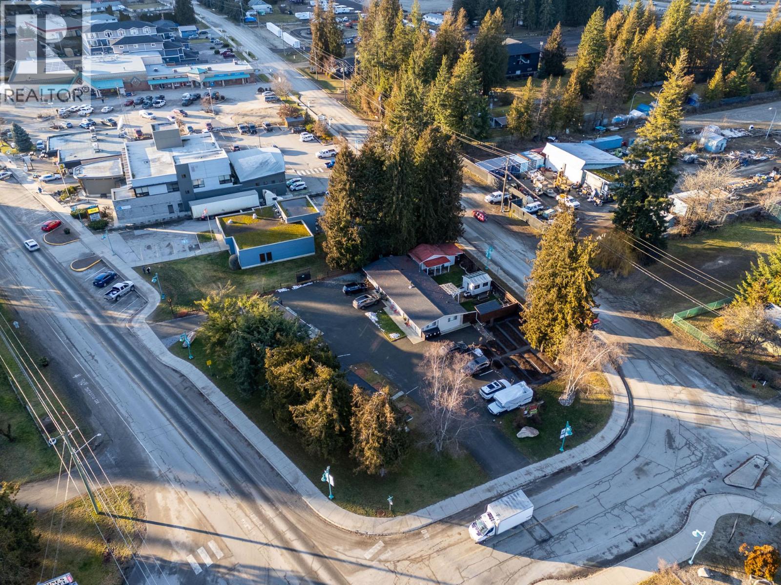 1210 Paradise Avenue, Sicamous, British Columbia  V0E 0E8 - Photo 5 - 10376589