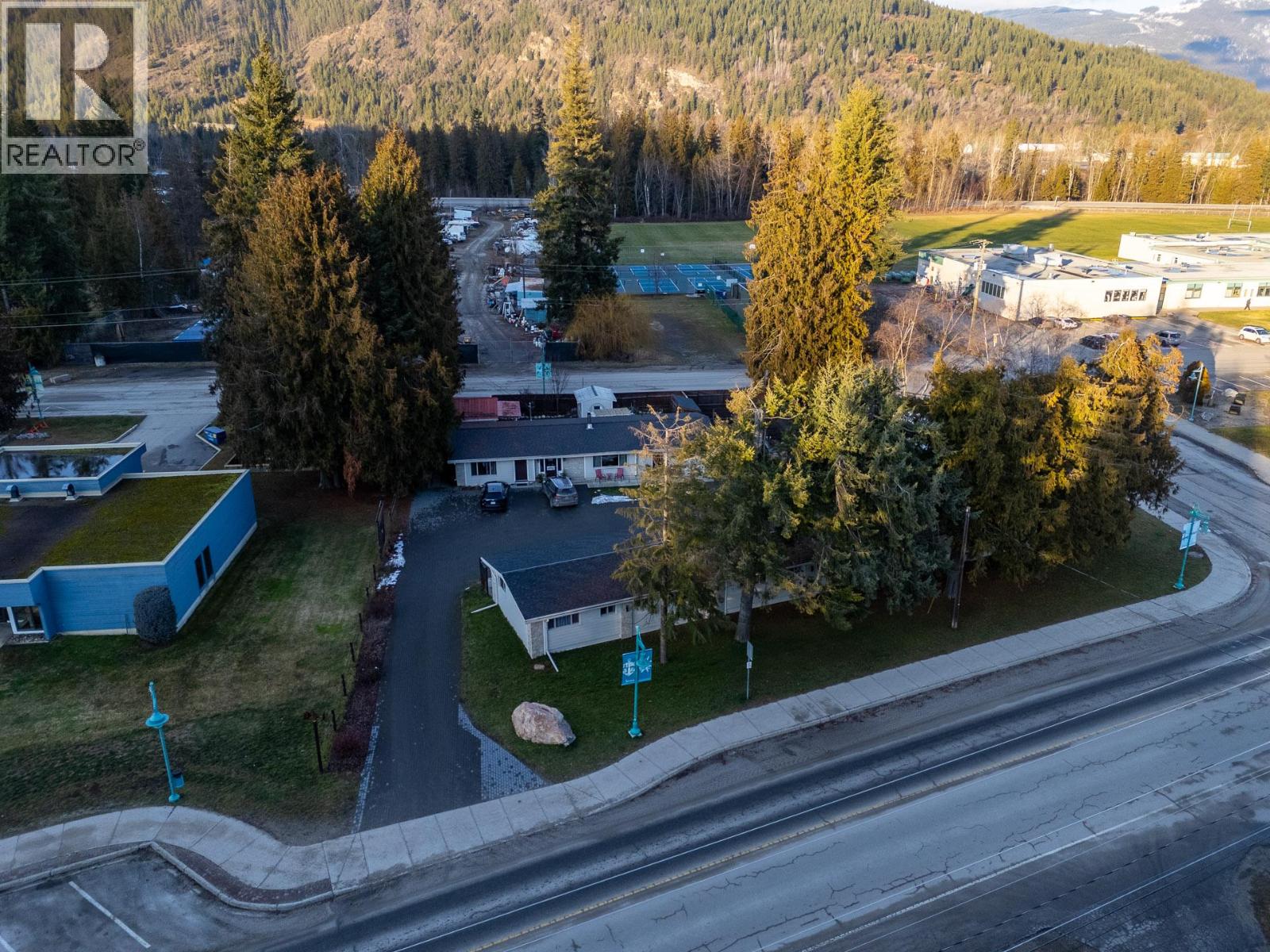 1210 Paradise Avenue, Sicamous, British Columbia  V0E 0E8 - Photo 80 - 10376589