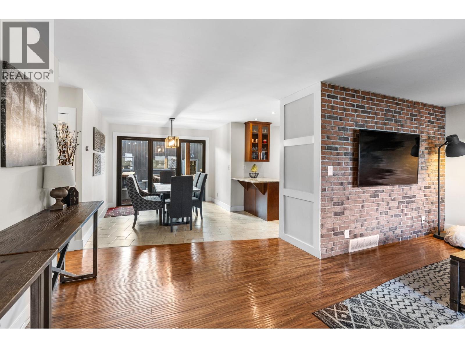 617 Christleton Avenue, Kelowna, British Columbia  V1Y 5J1 - Photo 4 - 10376342