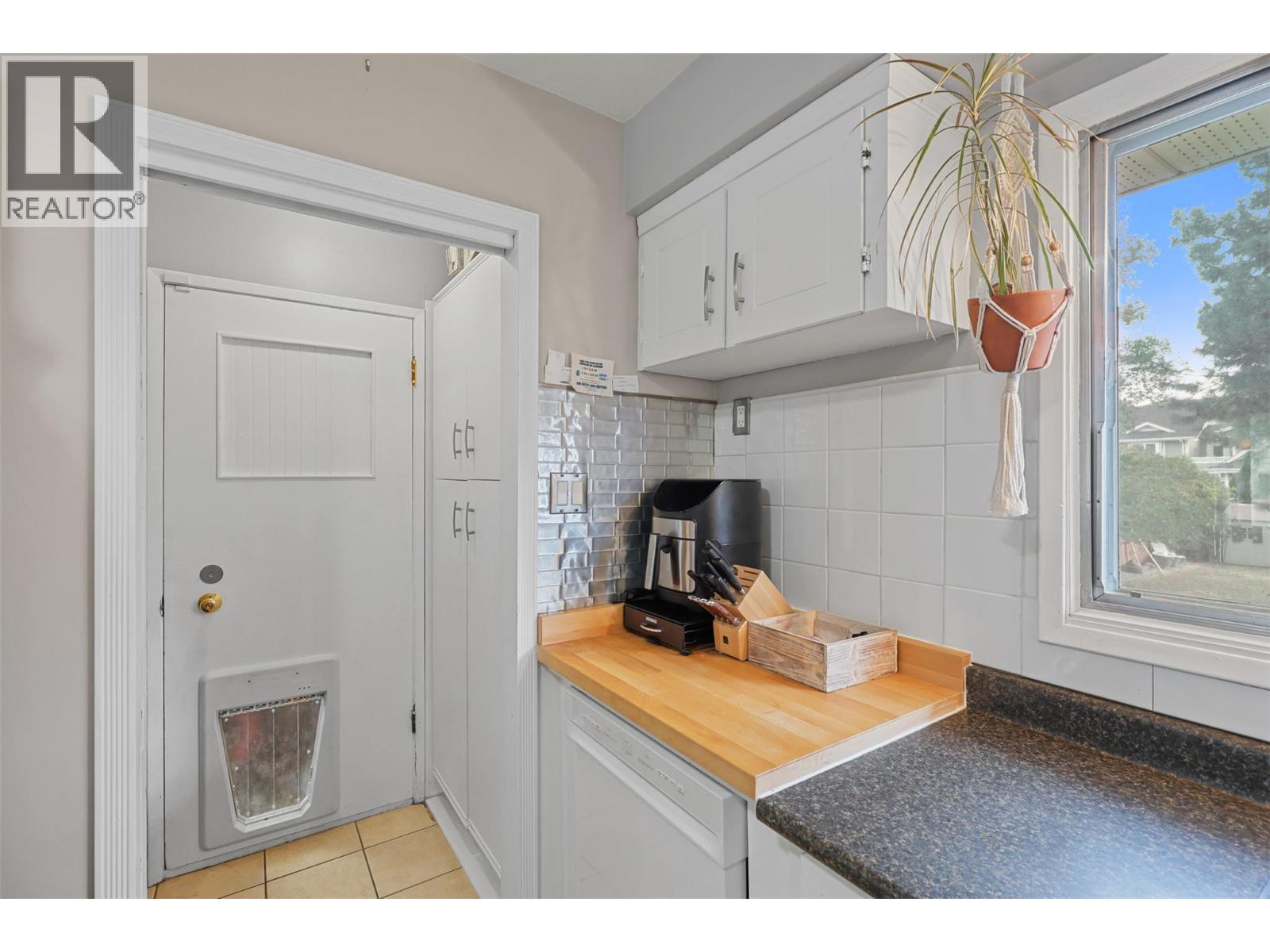 1721 Brunner Avenue, Kamloops, British Columbia  V2B 4K1 - Photo 8 - 10376606