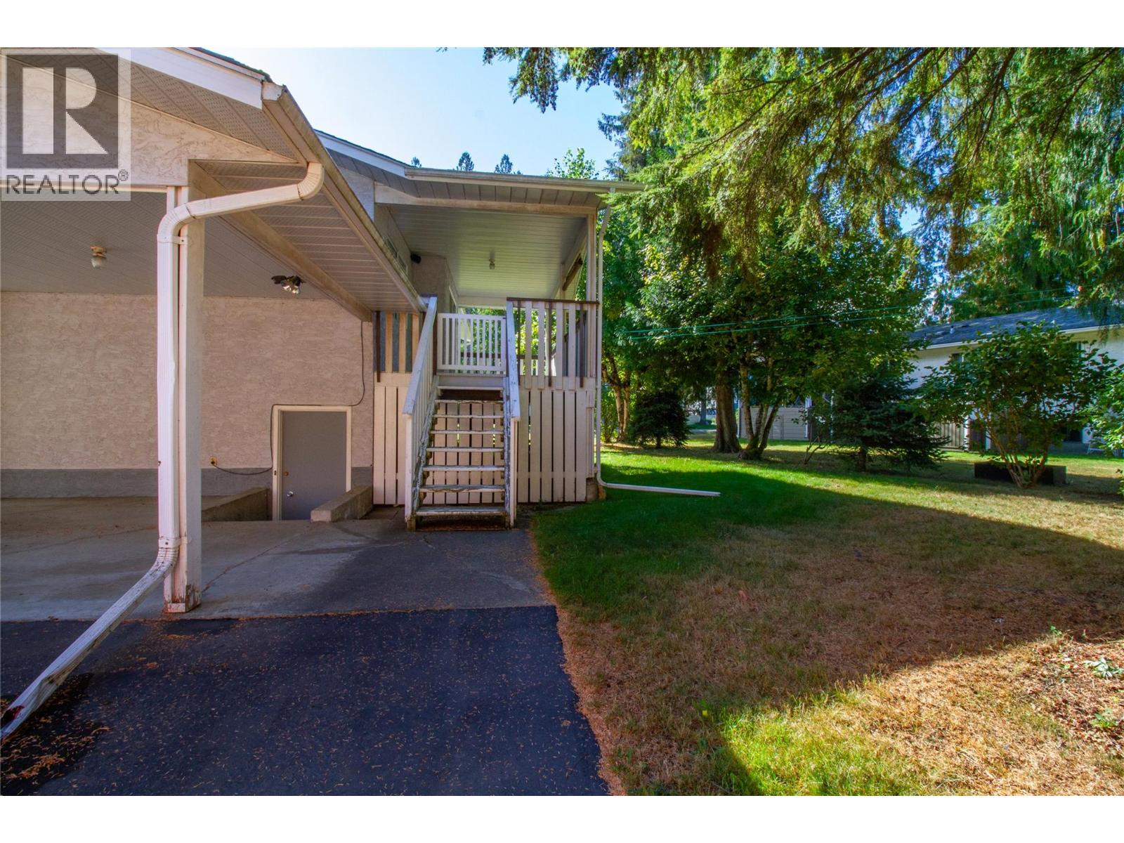 1695 Hay Road, Revelstoke, British Columbia  V0E 2S1 - Photo 23 - 10376578