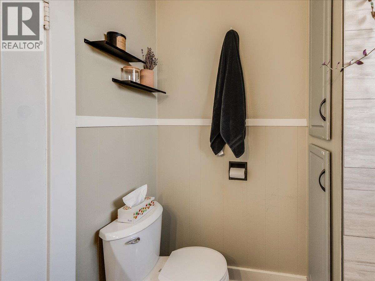 1856 Fourth Avenue, Trail, British Columbia  V1R 1T1 - Photo 16 - 10376090