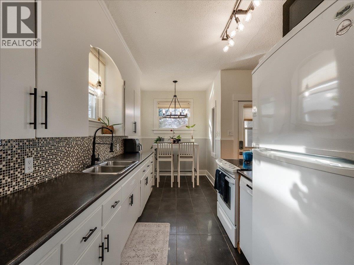 1856 Fourth Avenue, Trail, British Columbia  V1R 1T1 - Photo 23 - 10376090