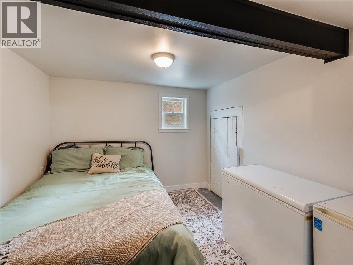 1856 Fourth Avenue, Trail, British Columbia  V1R 1T1 - Photo 38 - 10376090