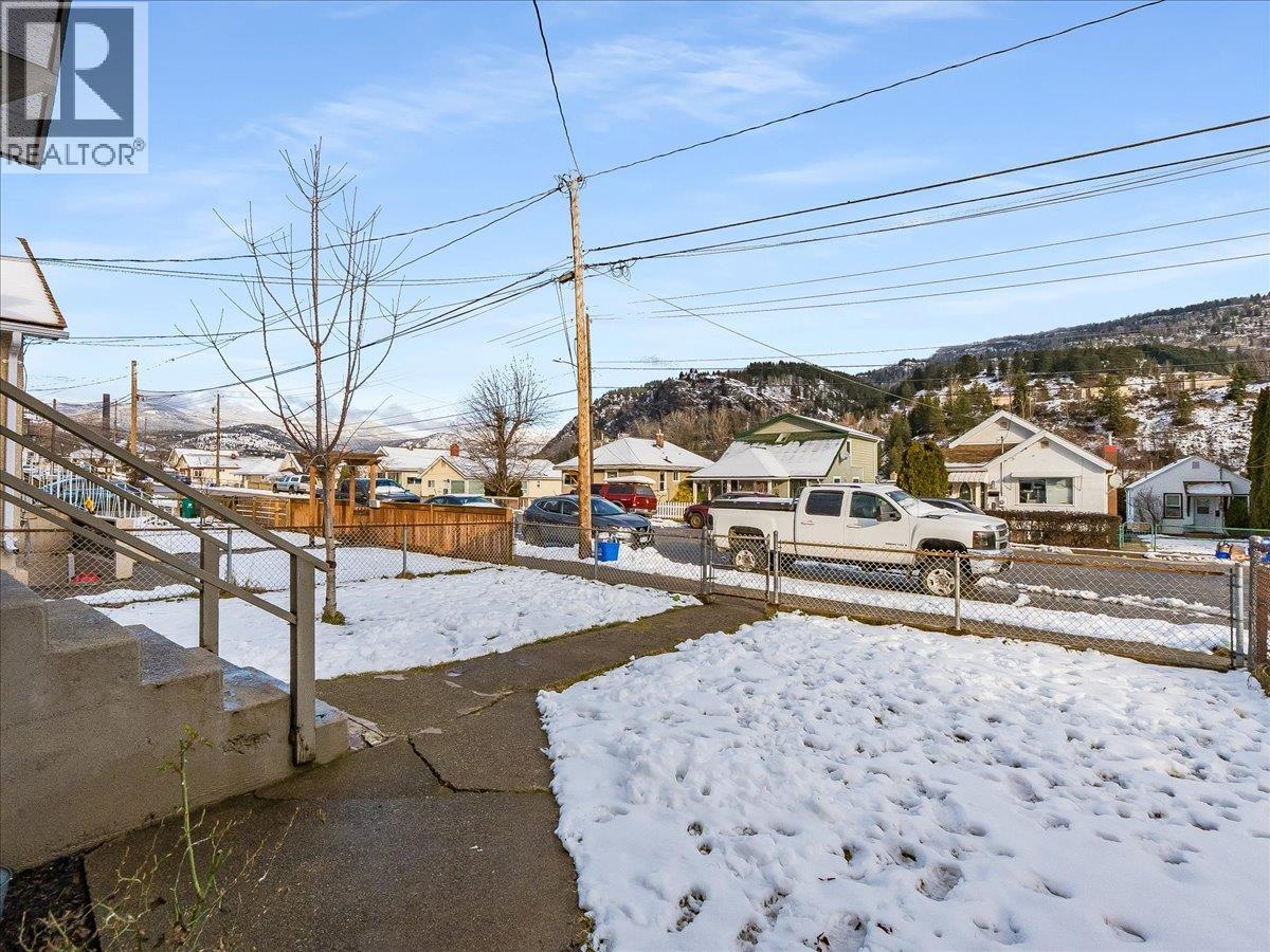 1856 Fourth Avenue, Trail, British Columbia  V1R 1T1 - Photo 6 - 10376090