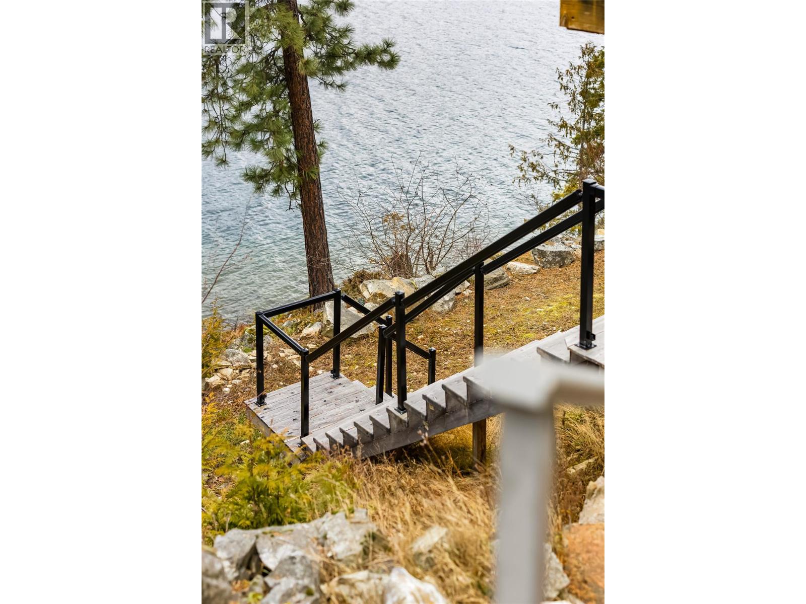 129 Boulder Beach Road, Kootenay Bay, British Columbia  V0B 1X0 - Photo 56 - 10376425