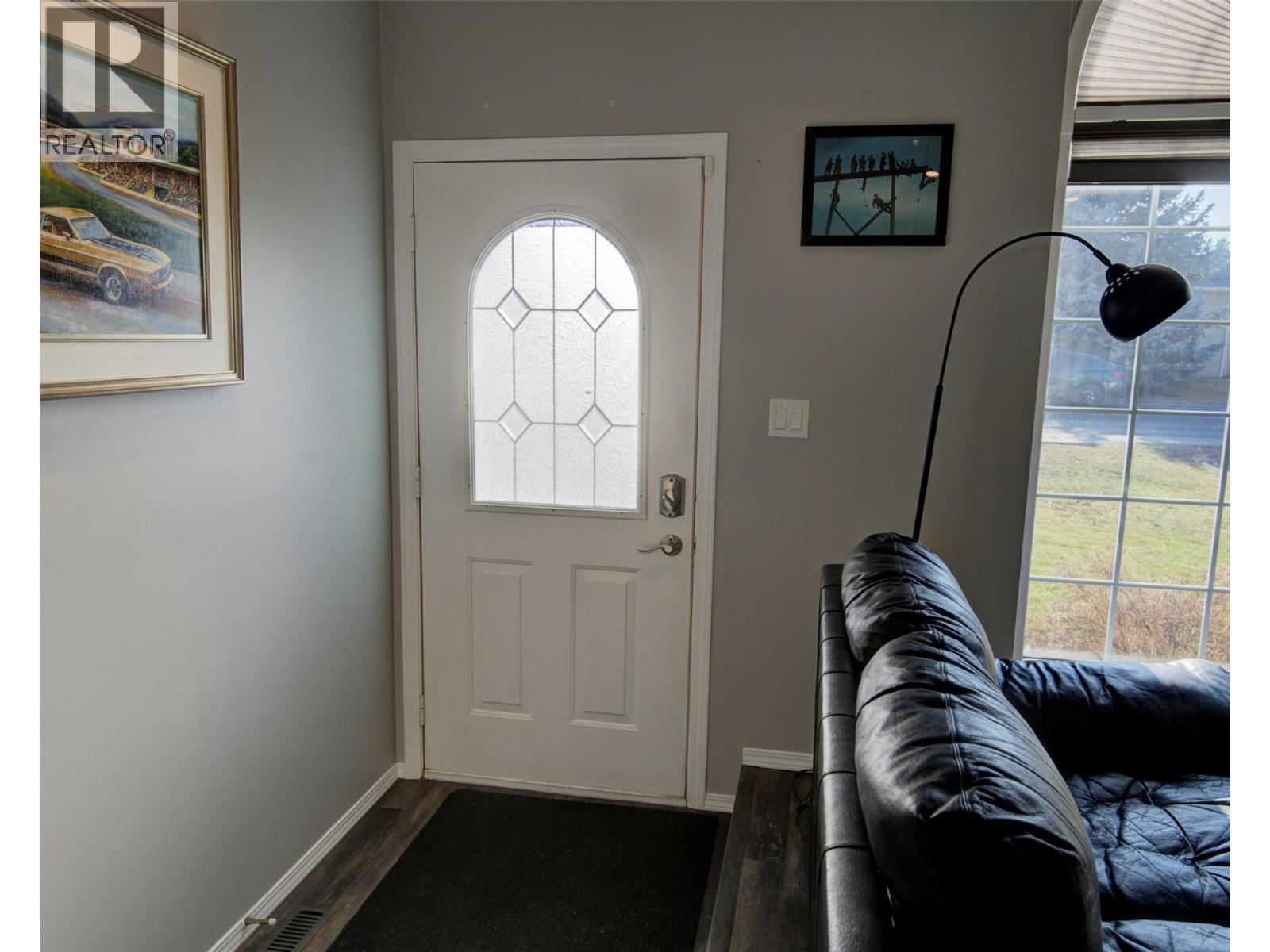 2312 Hunter Avenue, Armstrong, British Columbia  V4Y 0C1 - Photo 4 - 10376594