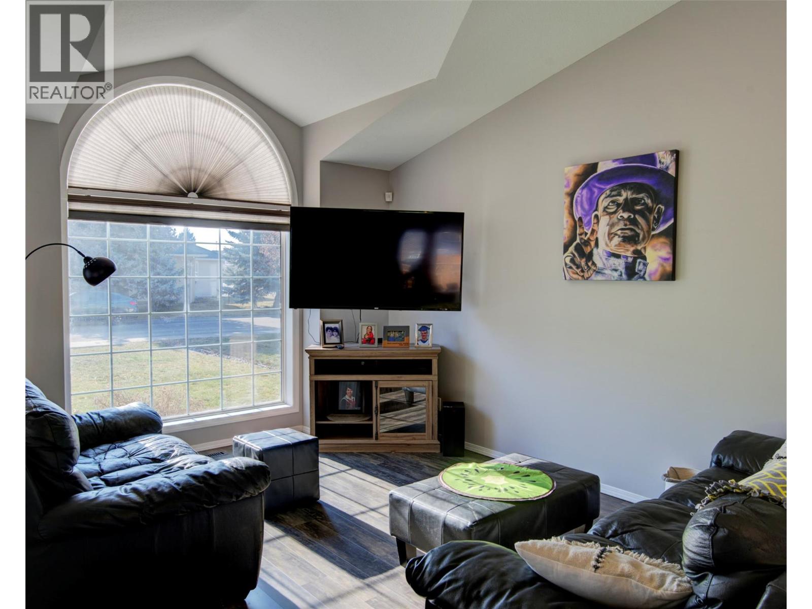 2312 Hunter Avenue, Armstrong, British Columbia  V4Y 0C1 - Photo 6 - 10376594