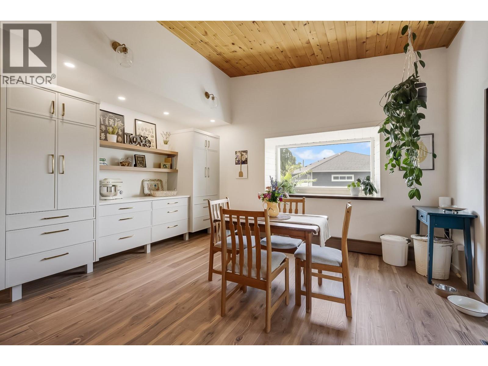 1590 Willow Crescent, Kelowna, British Columbia  V1Y 4K3 - Photo 12 - 10376499