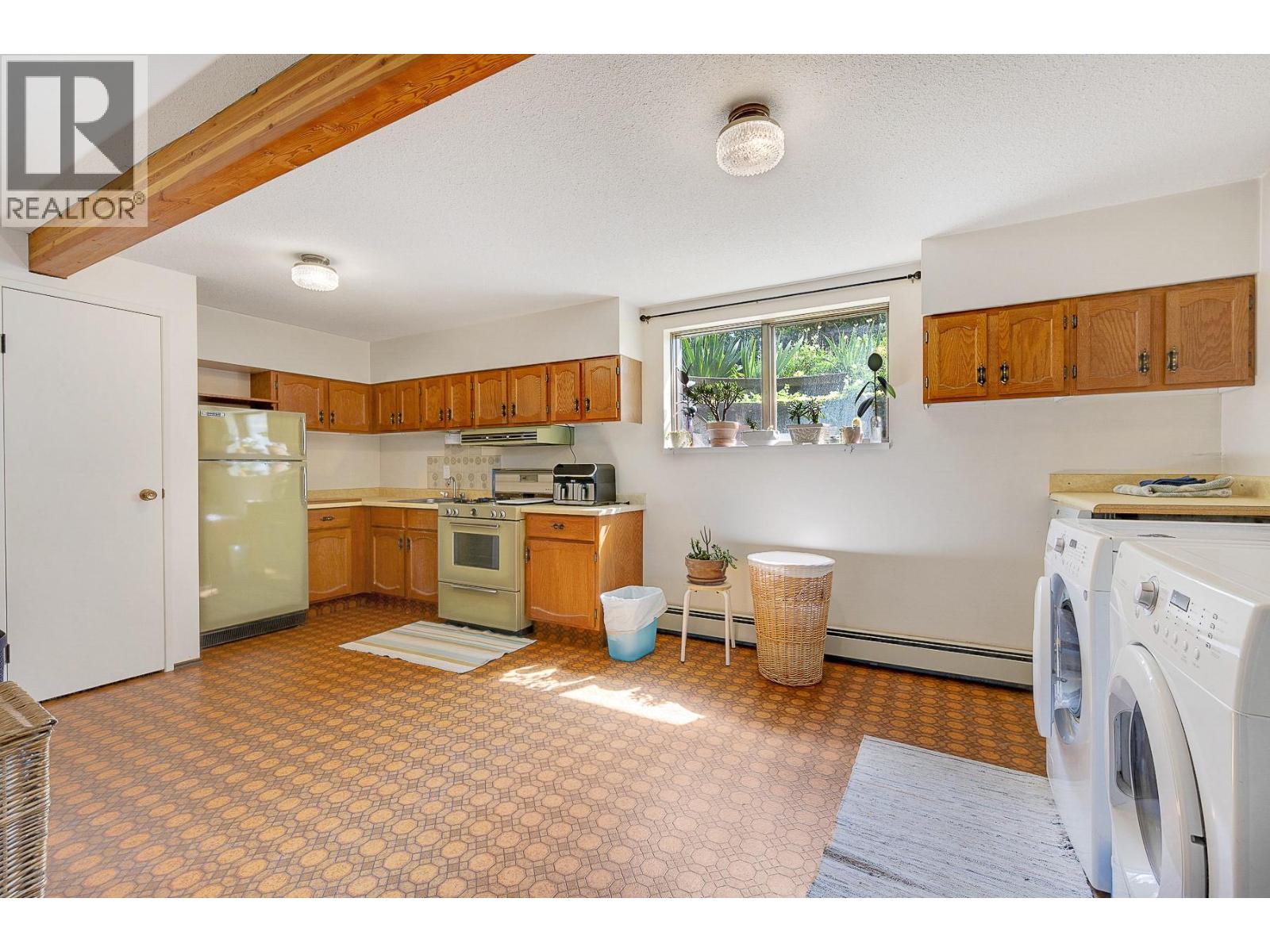 1590 Willow Crescent, Kelowna, British Columbia  V1Y 4K3 - Photo 25 - 10376499