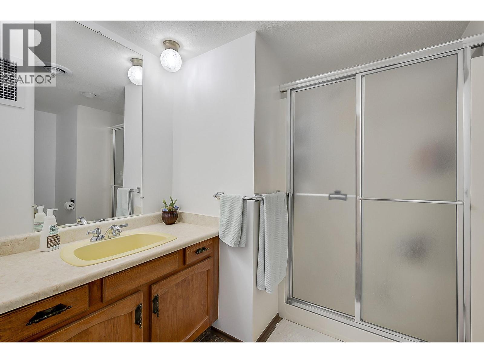 1590 Willow Crescent, Kelowna, British Columbia  V1Y 4K3 - Photo 36 - 10376499