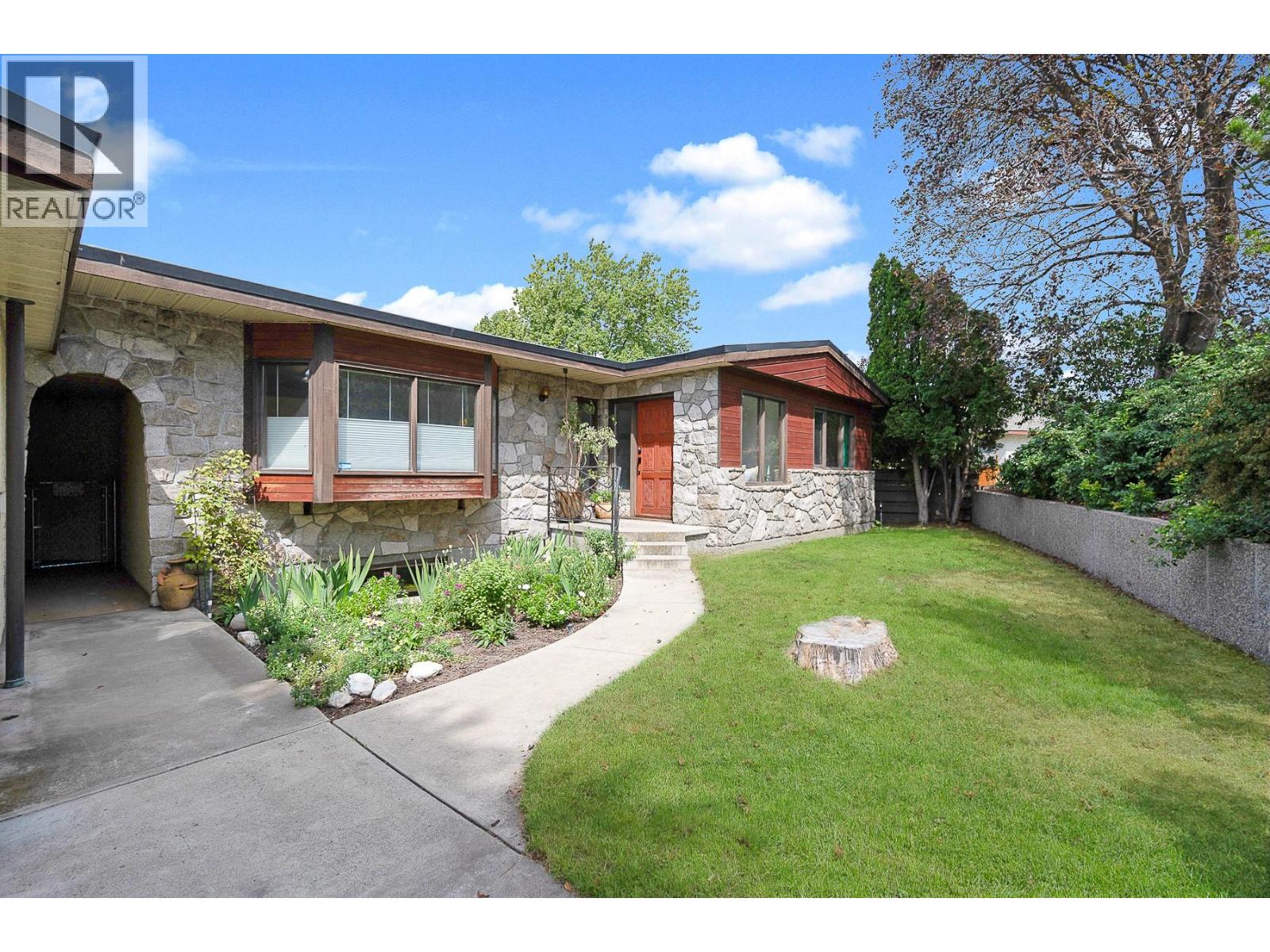 1590 Willow Crescent, Kelowna, British Columbia  V1Y 4K3 - Photo 41 - 10376499