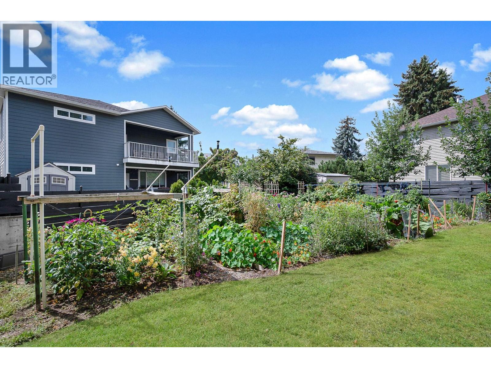 1590 Willow Crescent, Kelowna, British Columbia  V1Y 4K3 - Photo 45 - 10376499