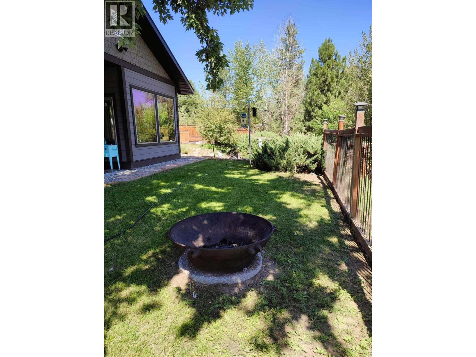 2200 Almond Gardens Road E, Grand Forks, British Columbia  V0H 1H4 - Photo 26 - 10376615