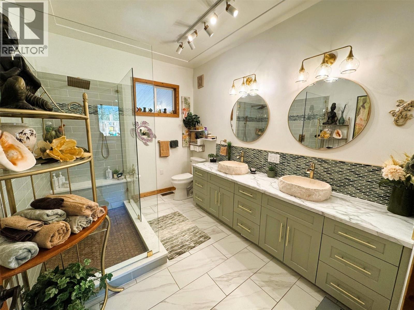 2200 Almond Gardens Road E, Grand Forks, British Columbia  V0H 1H4 - Photo 7 - 10376615