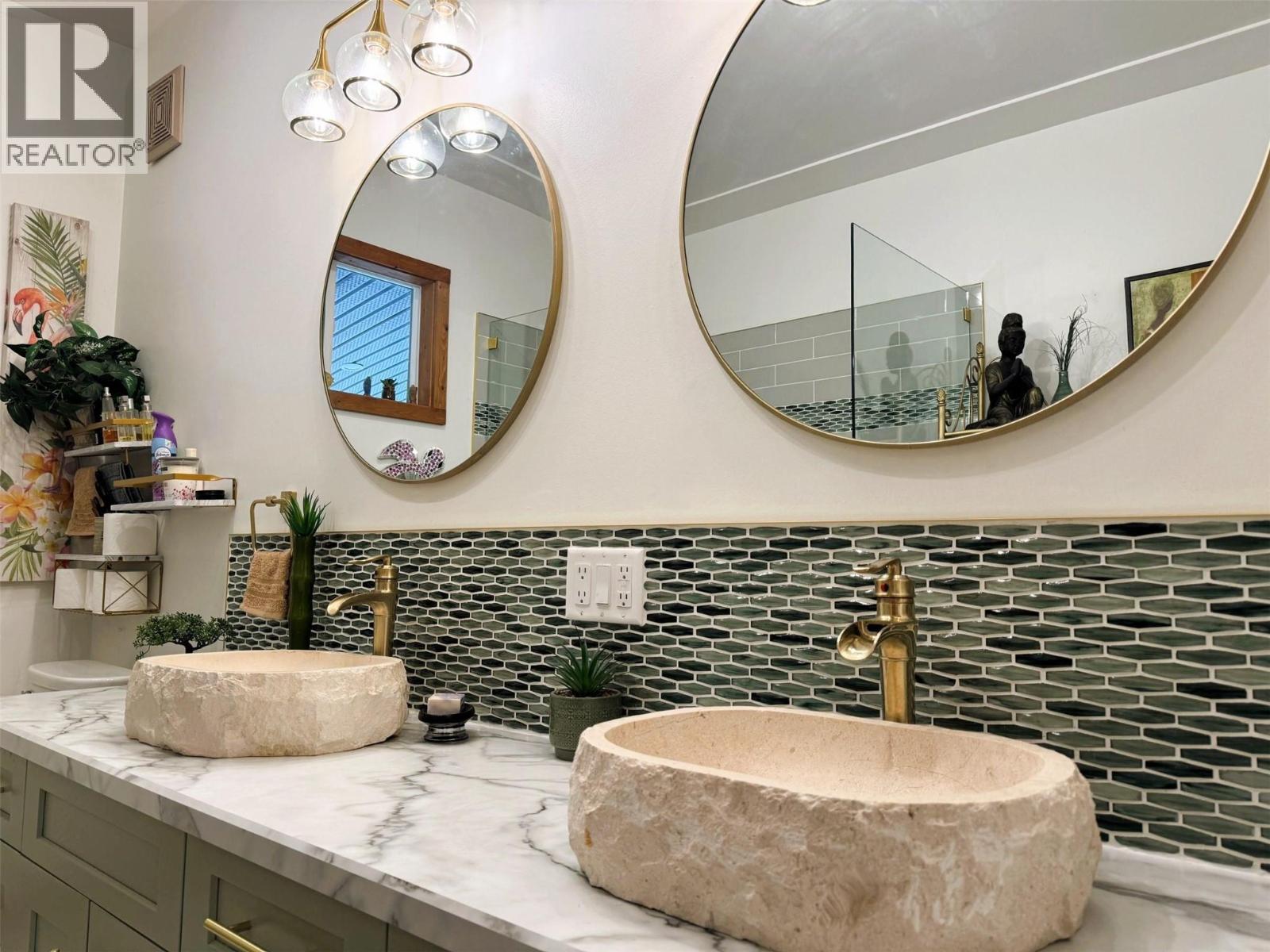 2200 Almond Gardens Road E, Grand Forks, British Columbia  V0H 1H4 - Photo 8 - 10376615