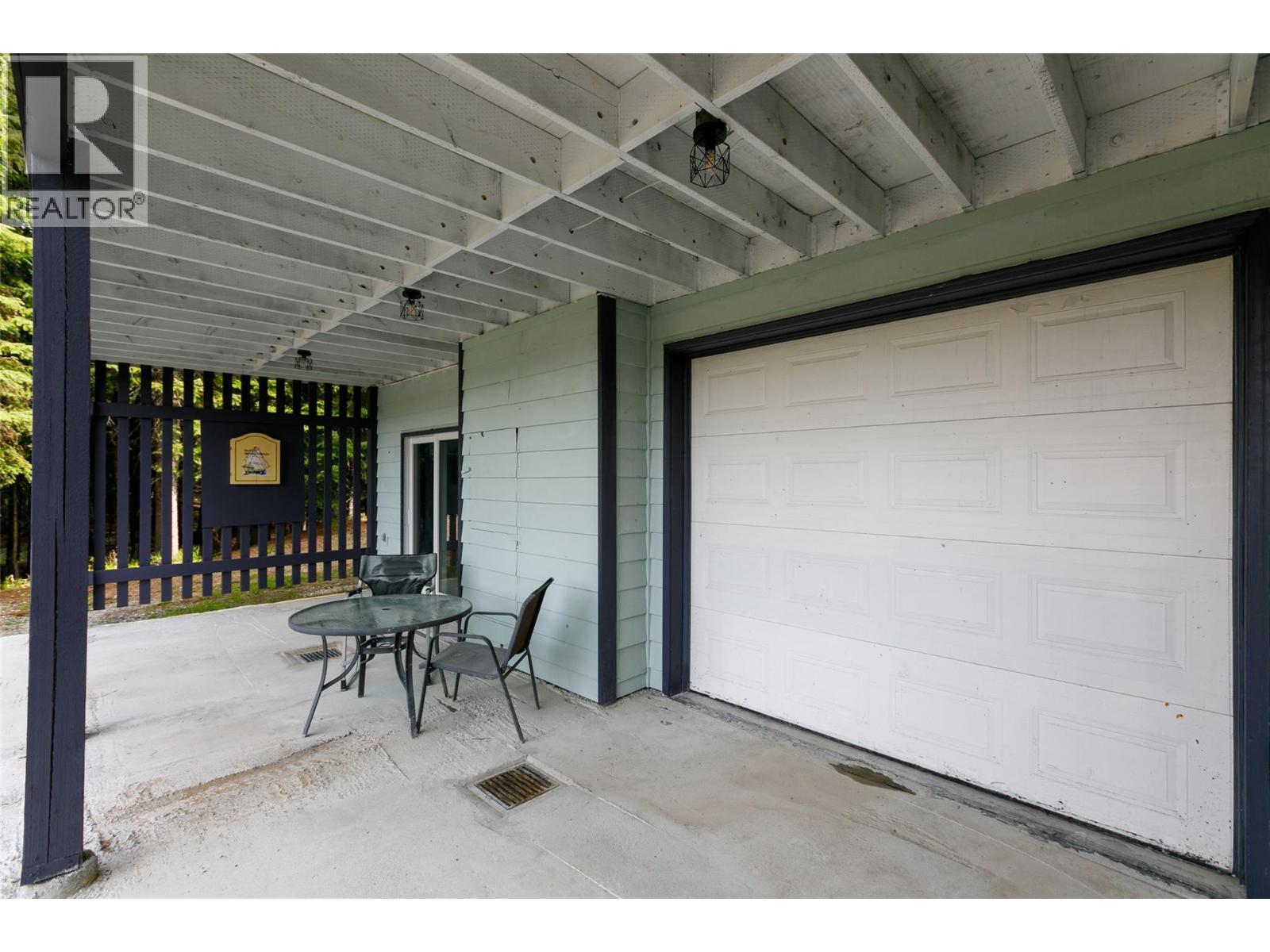 9315 Paradise Road, Kelowna, British Columbia  V0H 1N1 - Photo 8 - 10376388